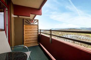 Ferienwohnung für 2 Personen, mit Pool und Sauna sowie Balkon in Lahnstein