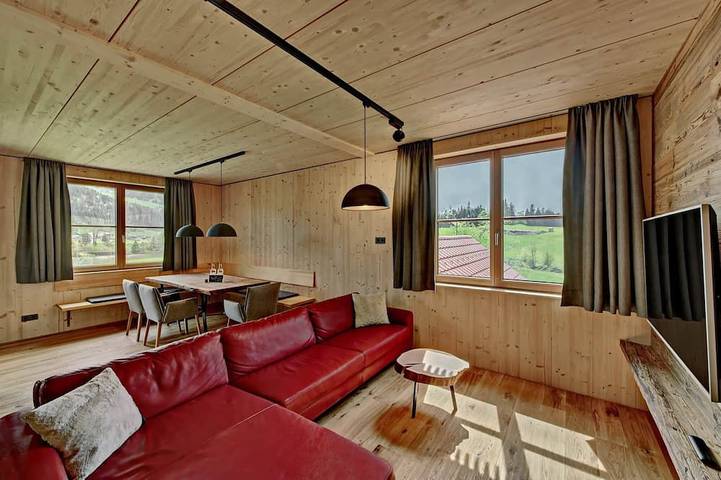 Chalet für 5 Personen, mit Sauna und Balkon sowie Garten