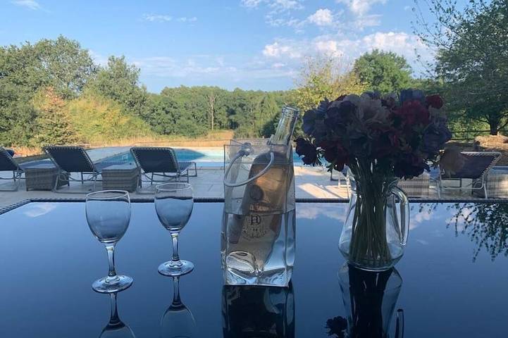 Location de vacances pour 12 personnes, avec Terrasse et Jardin dans Saint-Privat-en-Périgord