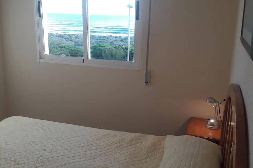 Apartamento entero, Apartment directly on the dune beach with pool, fantastic sea view, Wifi in Piles, Costa de Valencia