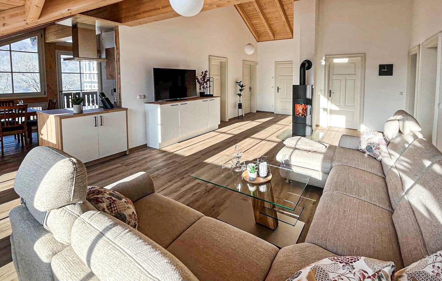 Ganze Ferienwohnung, Gemütliche Wohnung mit Terrasse in der Nähe von Fluss und Stadtzentrum in Stolberg (Harz), Südharz