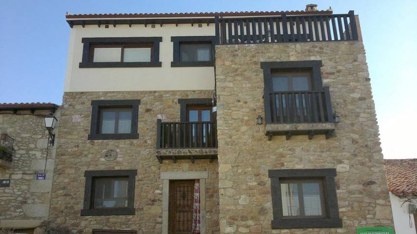 Casa rural para 12 personas, con vistas y terraza en Provincia de Cáceres - 2