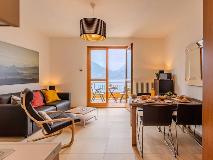 Ferienwohnung für 2 Personen, mit Seeblick und Garten sowie Balkon in Comune di San Siro - 3