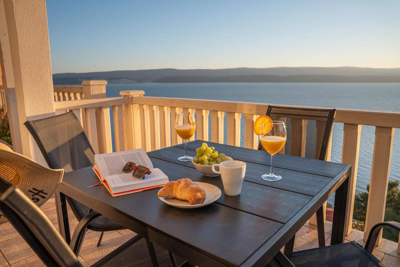 Appartement entier, Two-Bedroom Apartment with Balcony in Céline, Omiš-Riviera