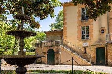 Gîte pour 6 personnes, avec jardin et vue sur le lac à Belvès