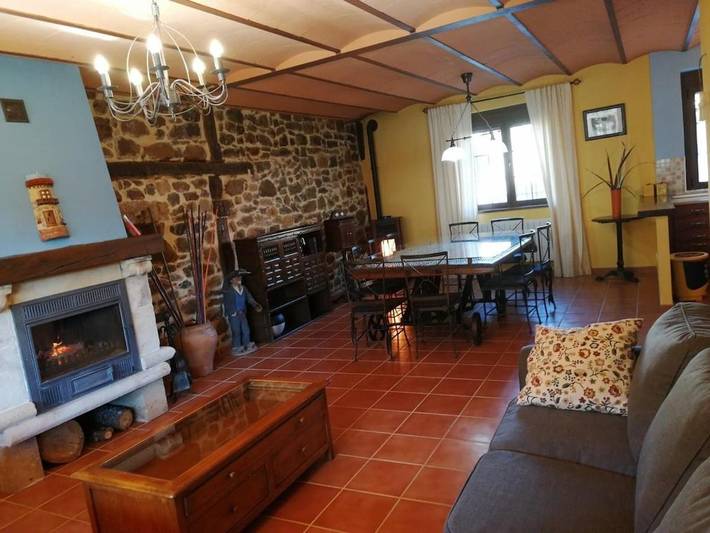Apartamento para 12 personas, con Terraza además de Jardín y Vistas en Cervera de Pisuerga
