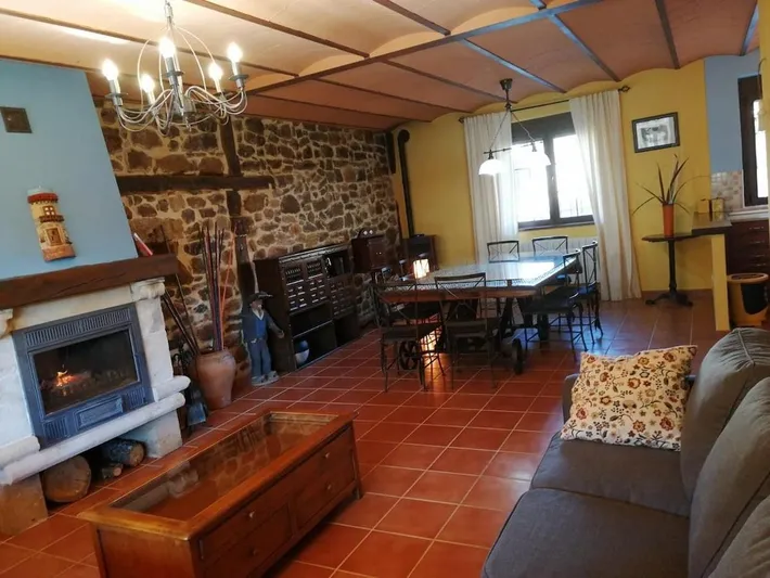 Casa de vacaciones para 12 personas, con vistas y jardín, Se admiten mascotas - 1