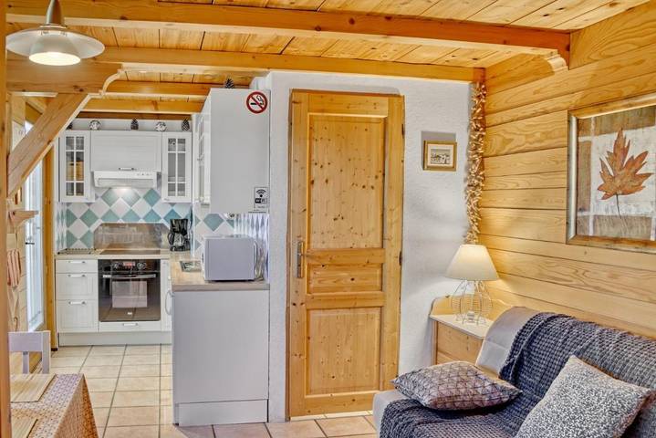 Chalet pour 3 personnes, avec jardin dans le Doubs - 2