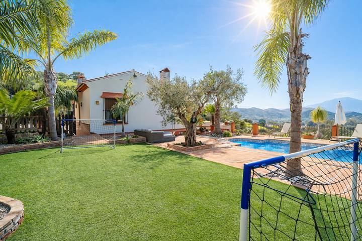 Finca für 8 Personen, mit Garten, kinderfreundlich in Coín - 2