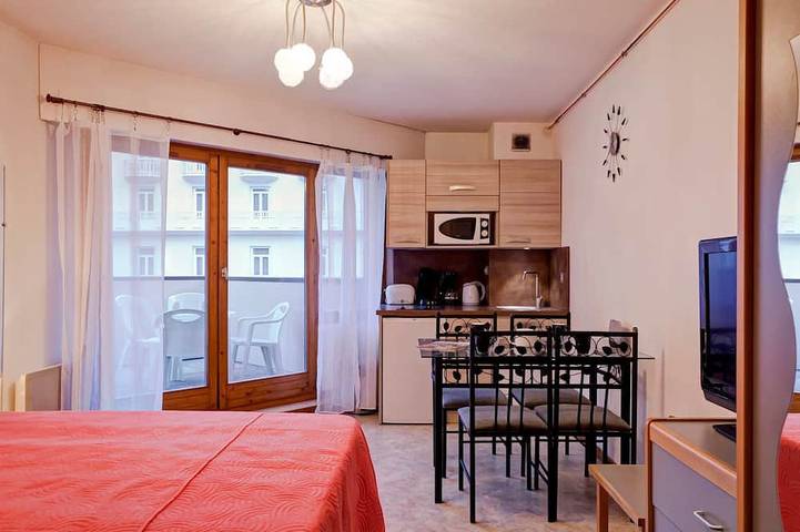 Gîte pour 4 personnes, avec balcon dans Casino De Brides Les Bains