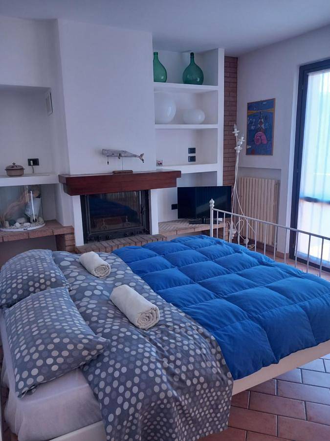 Casa vacanza per 10 persone, con Balcone e Terrazza nonché Panorama a Montemarciano