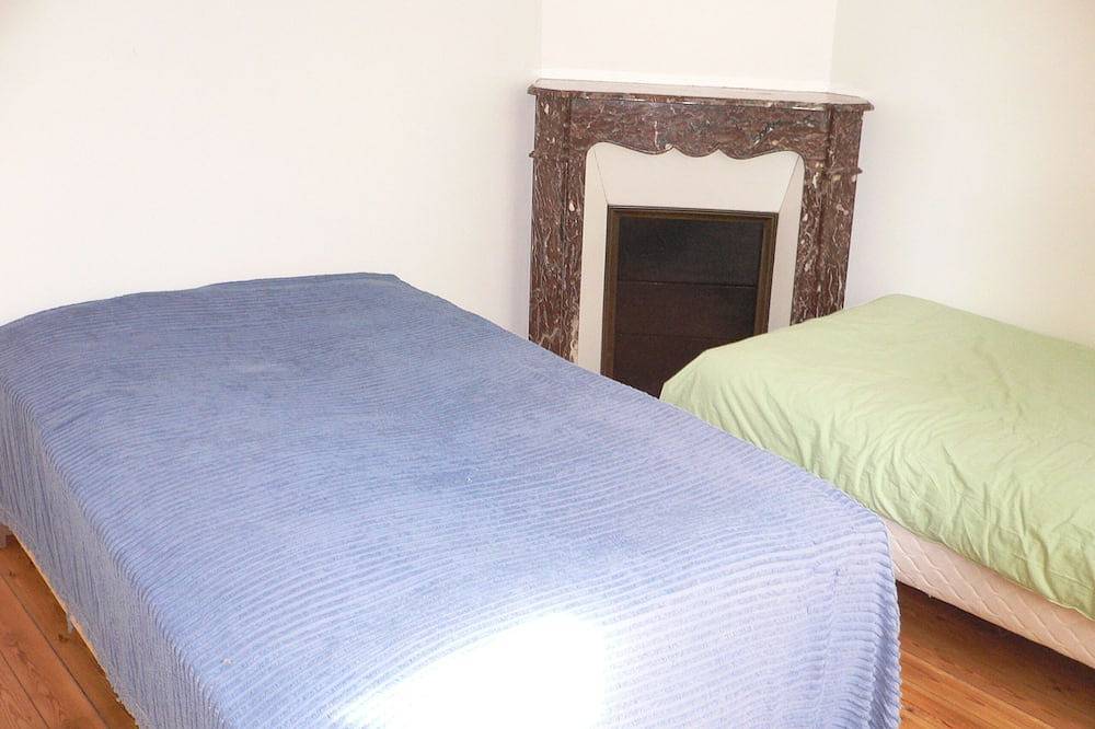 Grande chambre indépendante tout confort in Le Mesnil-Esnard, Région de Rouen