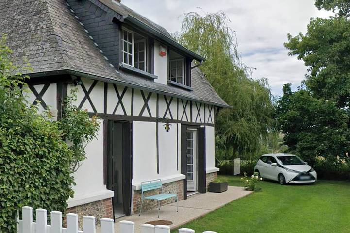 Gîte pour 2 personnes, avec jardin à Neuf-Marché