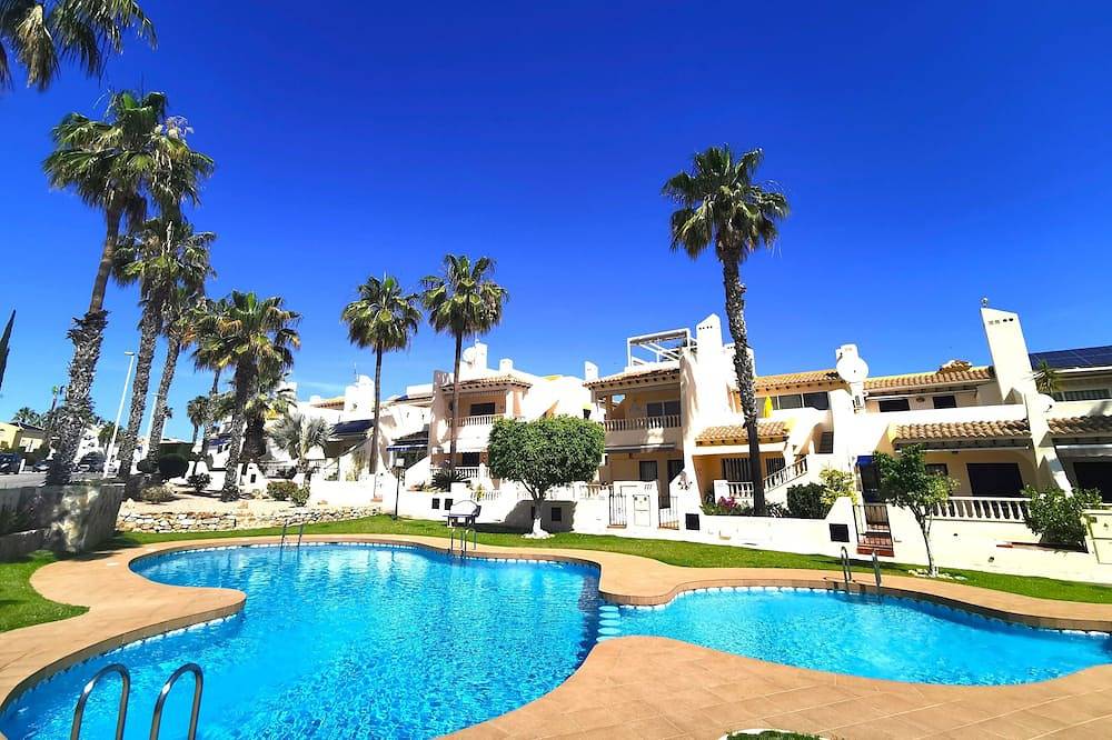 Magnifique maison rénovée en 2024, au calme, tout compris, proche de tout. in Orihuela, Costa Blanca