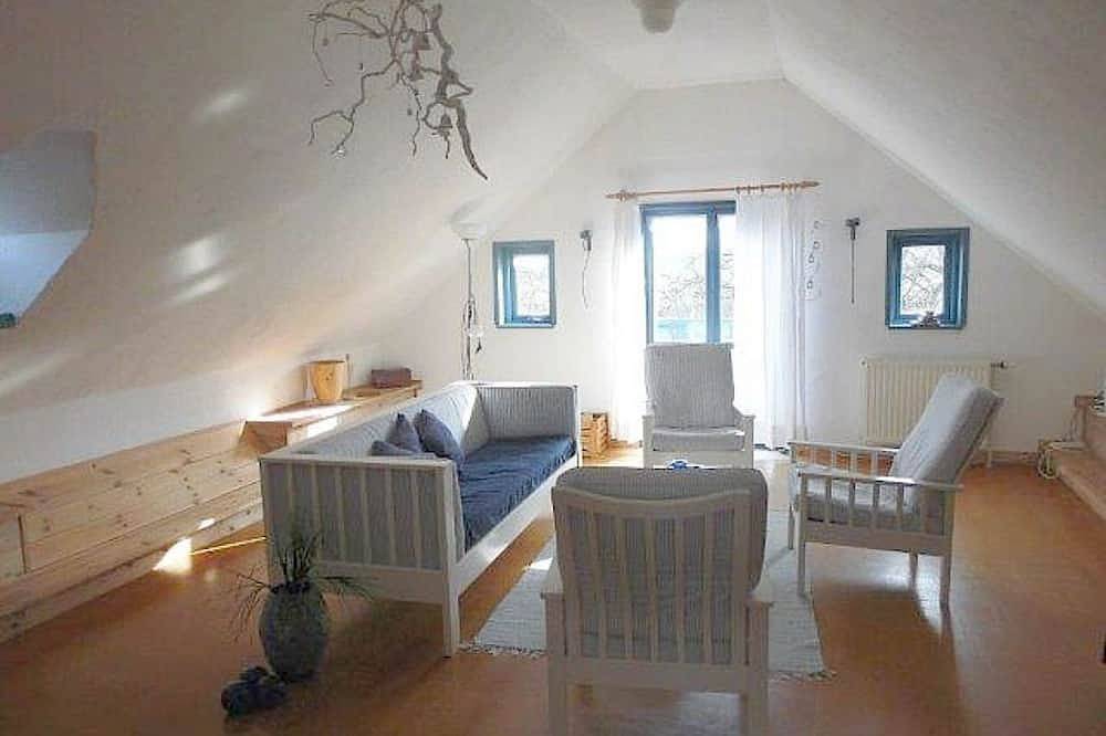 Ganze Wohnung, Schöne, großzügige & helle Ferienwohnung am Meer - Lichthof in Angeln! in Geltinger Birk, Nieby