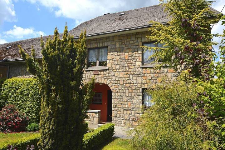 Maison de vacances pour 10 personnes, avec sauna et terrasse ainsi que jardin et piscine à Butgenbach