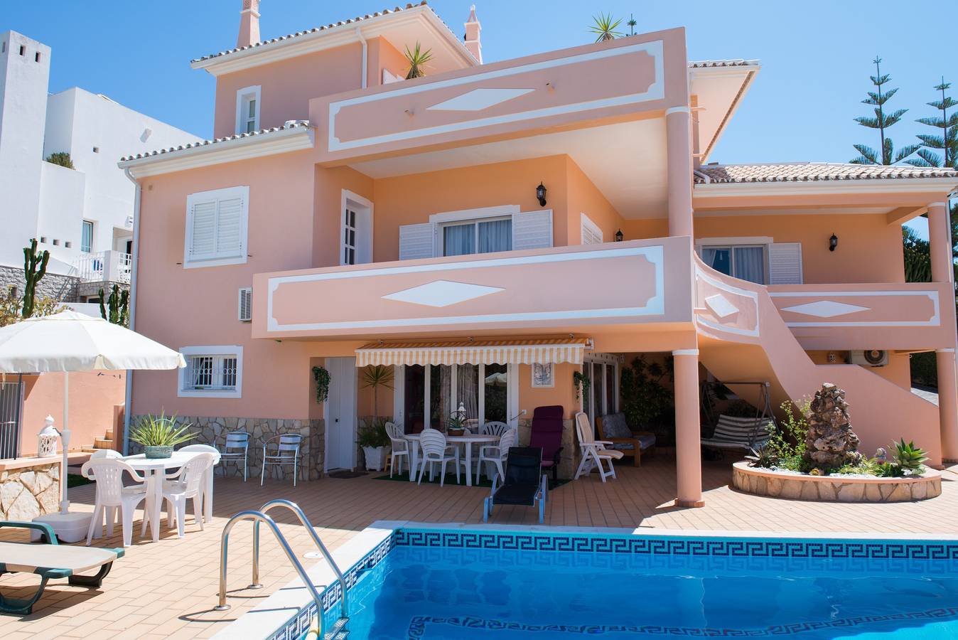 Villa 'Malu' with Sea View, Wi-Fi and Air Conditioning in Albufeira, Faro District