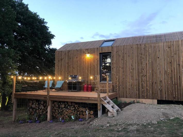Lodge pour 3 personnes, avec Jacuzzi et Terrasse ainsi que Jardin et Sauna à Aywaille