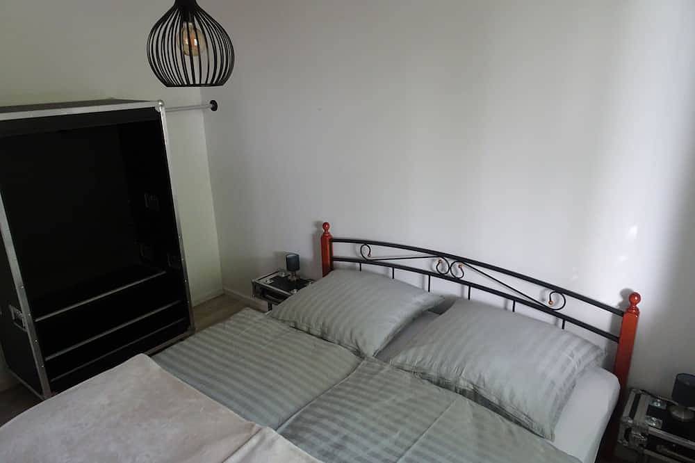 Ganze Wohnung, Schöne moderne Ferienwohnung, familienfreundlich in Zentrums-und Schlossparknähe in Schloss Sanssouci, Potsdam und Umgebung