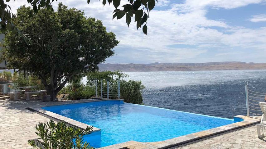 Villa für 4 Personen, mit Balkon und Garten in Kroatien