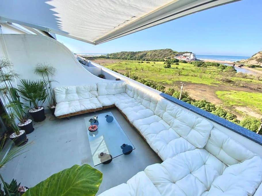 Apartamento inteiro, Santa Rita Sunset & Beach Apartment in A dos Cunhados e Maceira, Distrito de Lisboa