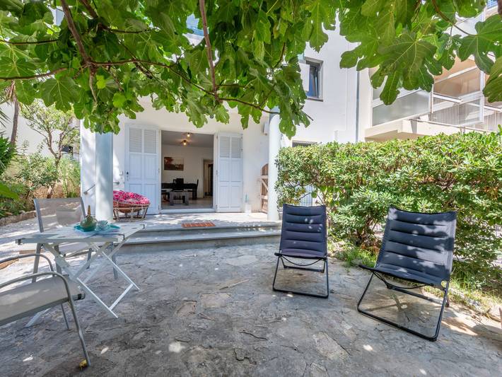 Gîte pour 4 personnes, avec terrasse et jardin dans Port De La Pointe Croisette