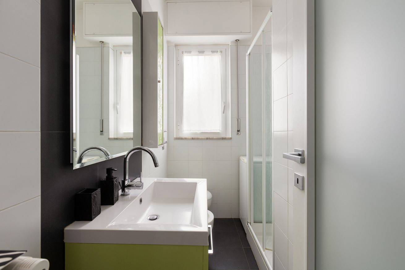 Appartamento intero, Guesthost - Lorenteggio-Frattini Balcony Apartment in Giambellino-Lorenteggio, Milano