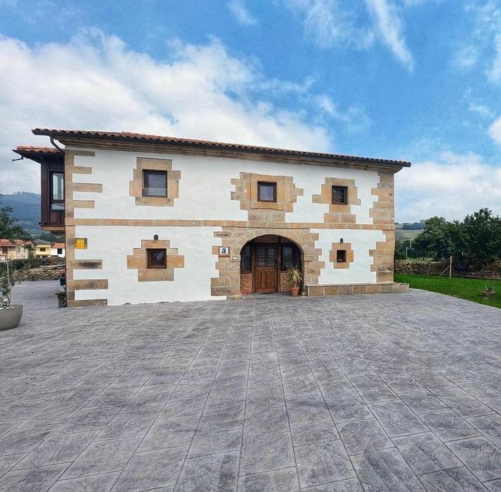 Casa rural para 11 personas, con jardín, Se admiten mascotas en Villafufre