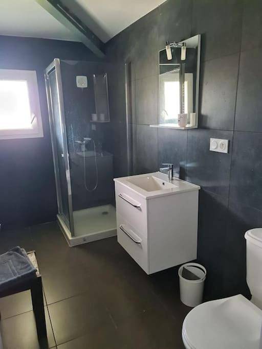 Appartement entier, Appartement de détente et vue sur montagnes in Ghisonaccia, Arrondissement de Corte