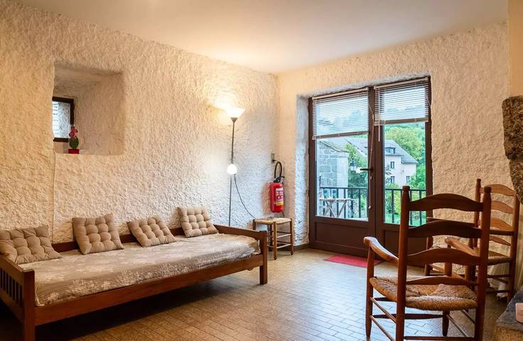 Gîte pour 4 personnes, avec piscine et balcon dans Peyre-en-Aubrac - 3