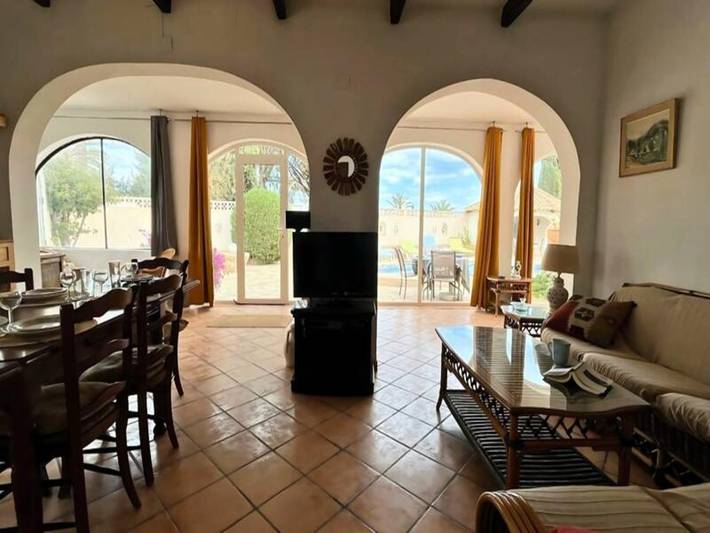 Casa rural para 6 personas, con terraza además de piscina y jardín, Familias con niños en Muchamiel - 4