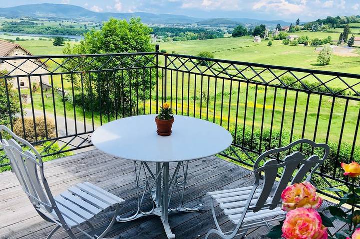 Location de vacances pour 2 personnes, avec jardin et terrasse dans Saône-et-Loire