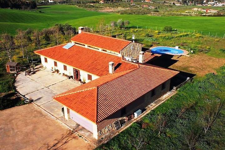 Holiday home for 10 people, with garden and balcony - 1