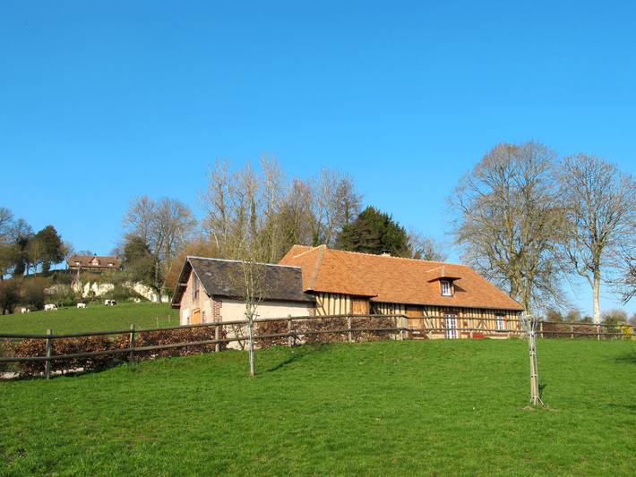 Gîte pour 5 personnes, avec terrasse et jardin à Courtonne-la-Meurdrac