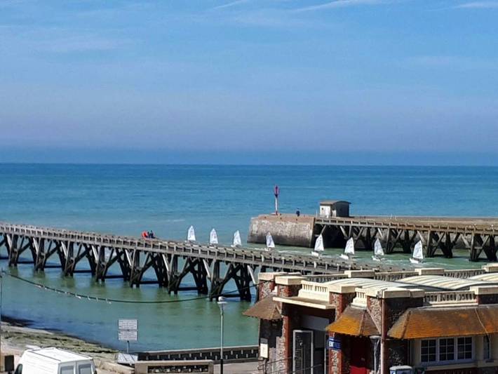Gîte pour 8 personnes, avec balcon et vue, adapté aux familles dans Casino du Tréport - 4