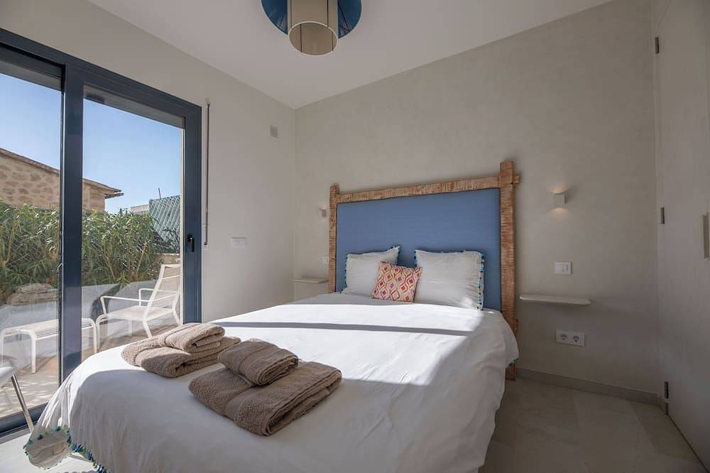 Moderna casa adosada  con fantásticas vistas al  Puerto de Sóller. in Puerto de Sóller, Sóller