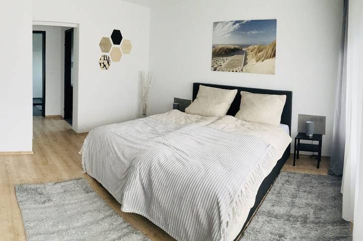 Ganze Wohnung, Tla /Tlf Geräumiges voll ausgestattetes Apartment in Kaiserslautern, Saar-Nahe-Bergland