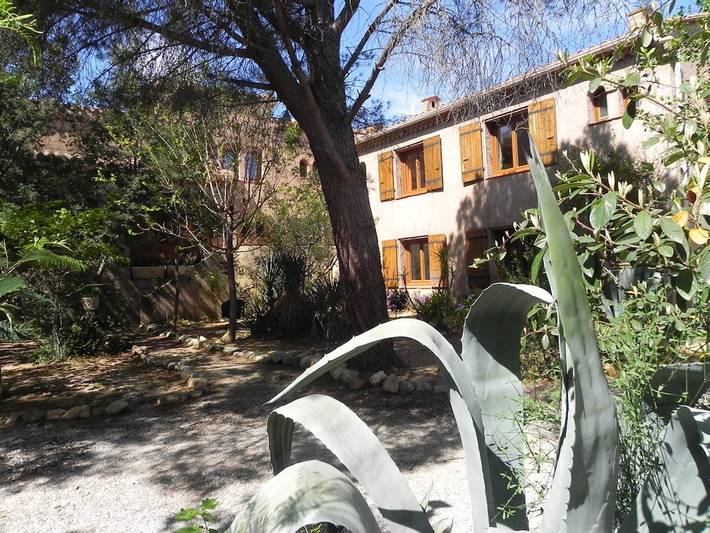 Cottage pour 2 personnes, avec jardin et piscine à Ortaffa
