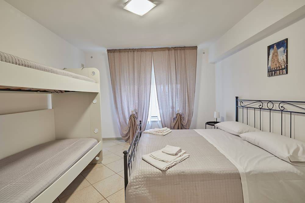 Entire apartment, Apartment Pozzuoli | A few steps from the metro in Pozzuoli, Naples Province