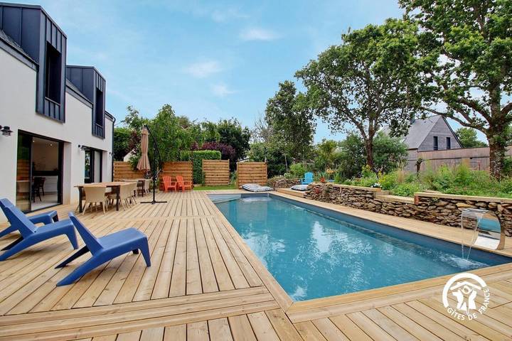 Gîte pour 11 personnes, avec Terrasse ainsi que Jardin et Piscine à Sarzeau