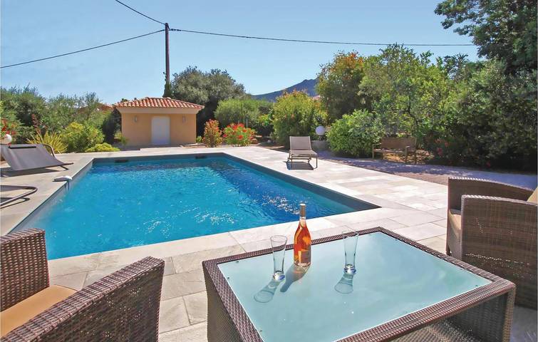 Apartamento de lujo junto al mar con piscina y terraza in Algajola, Region de Calvi