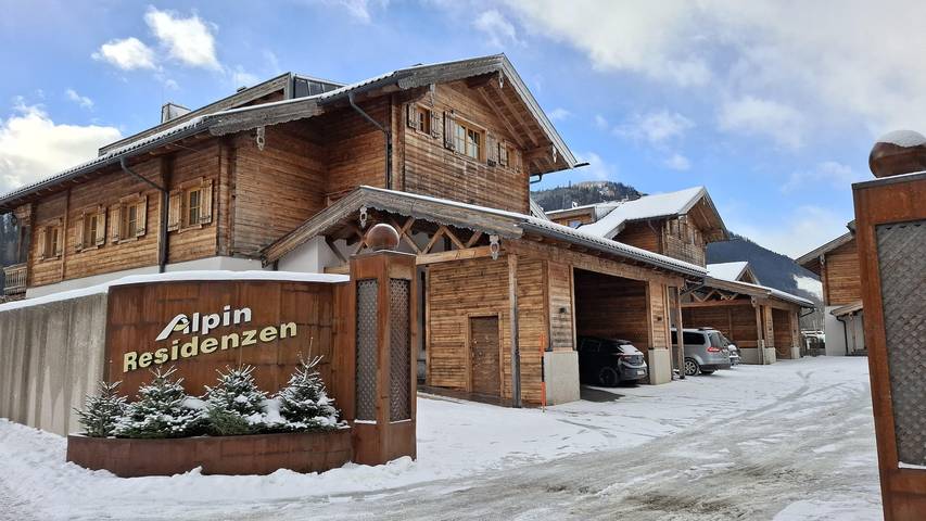 Ferienwohnung für 8 Personen, mit Balkon und Terrasse sowie Garten und Sauna in Hollersbach im Pinzgau