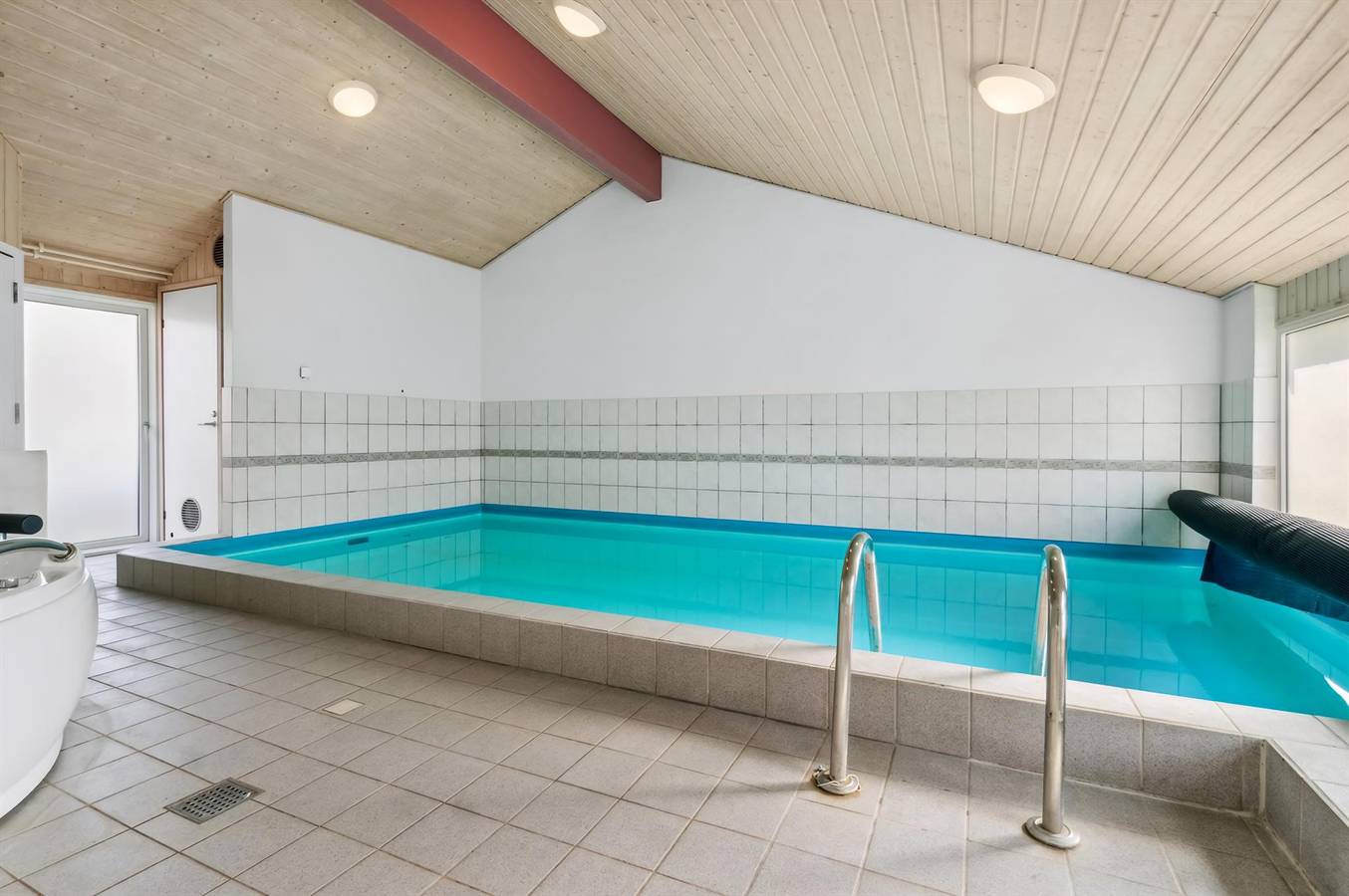 Nice home in Thisted w/ Sauna, 4 Bedrooms and Indoor swimming pool in Klitmøller, Parc National de Thy