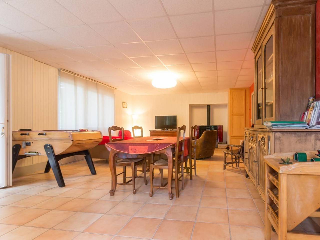 Casa tranquila con futbolín, cerca de Guédelon y viñedos in Saint-Amand-en-Puisaye, Nièvre