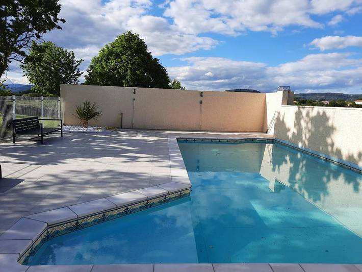 Location de vacances pour 10 personnes, avec jardin et piscine à Villeneuve-de-Berg - 4