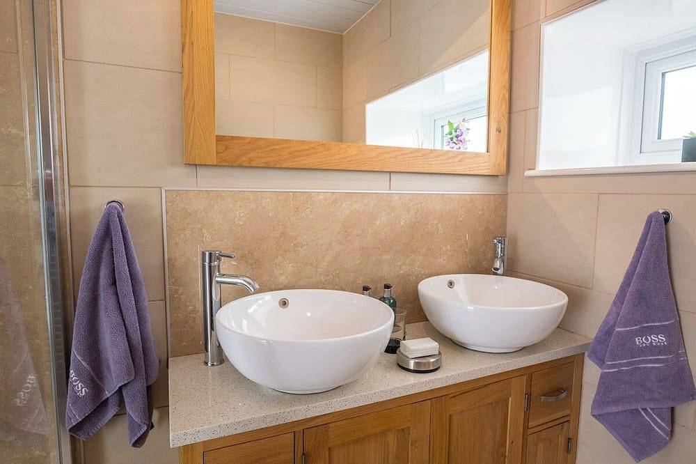 But and Ben Luxury Cottage in the heart of Gatehouse of Fleet in Gatehouse of Fleet, Dumfries and Galloway