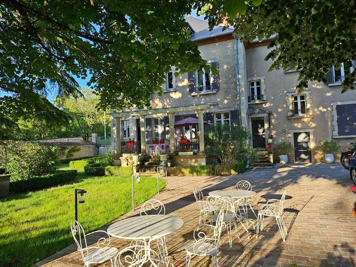 Location de vacances pour 2 personnes, avec Terrasse et Jardin à Nevers