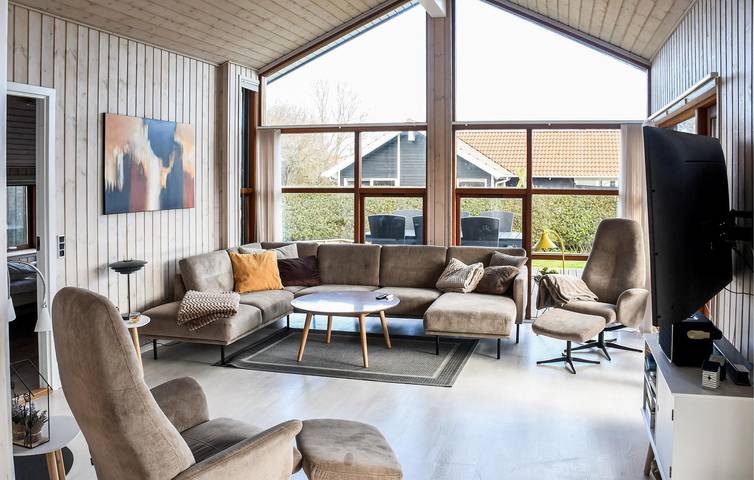 Ferienhaus für 8 Personen, mit Terrasse und Whirlpool sowie Garten und Sauna in Binderup Strand - 4