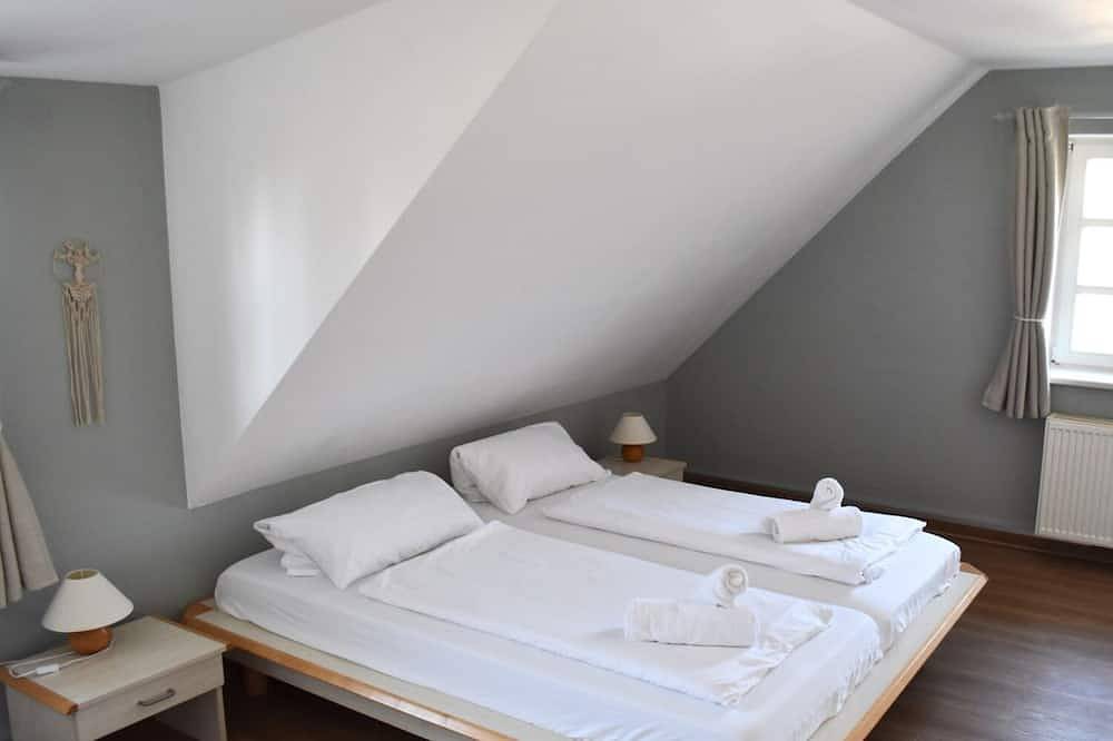 Ganze Wohnung, Moderne Ferienwohnung an der Ostsee im charmanten \"Feriendorf am Bakenberg\" in Kreptitz, Dranske