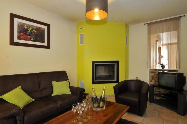 Gîte pour 6 personnes, avec Terrasse et Jardin